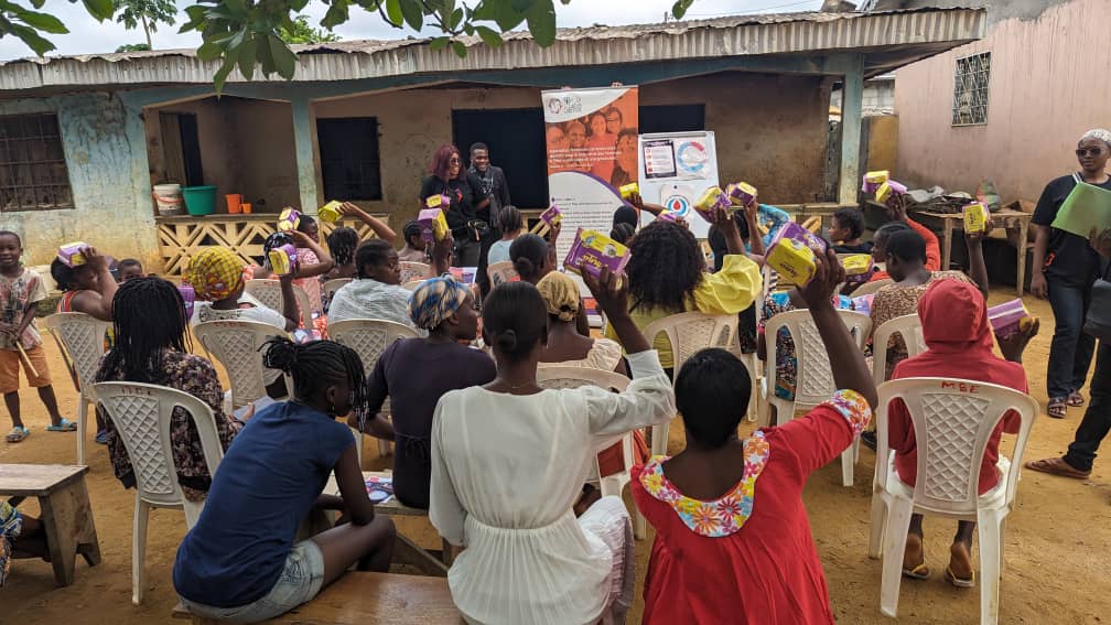 CAUSERIE EDUCATIVE SUR L'HYGIENE MENSTRUELLE VILLAGE EBOLOWA SI 2 MAI 2024