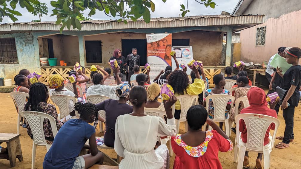 CAUSERIE EDUCATIVE SUR L'HYGIENE MENSTRUELLE VILLAGE EBOLOWA SI 2 MAI 2024